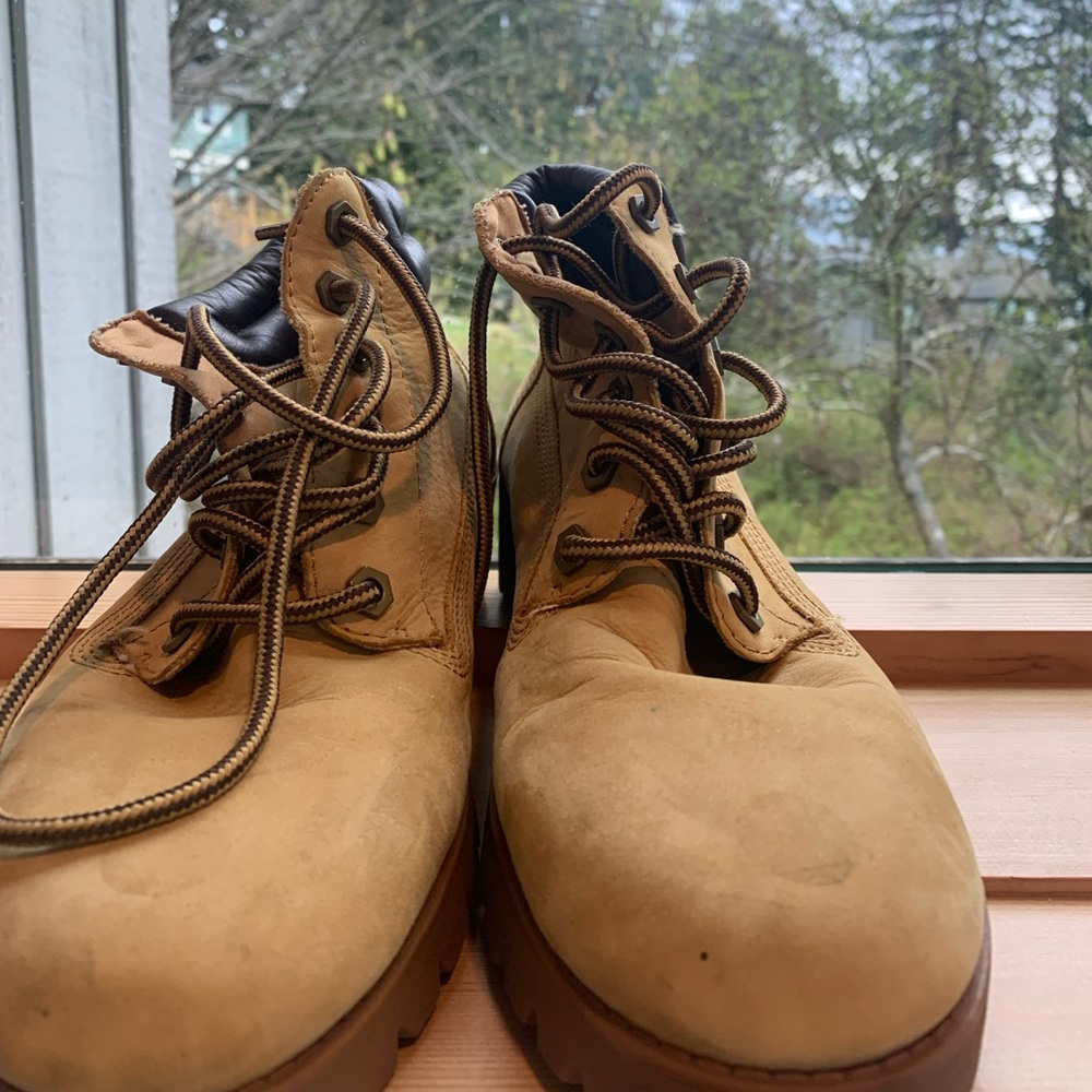 Timberland style booties - Picture 2 of 3